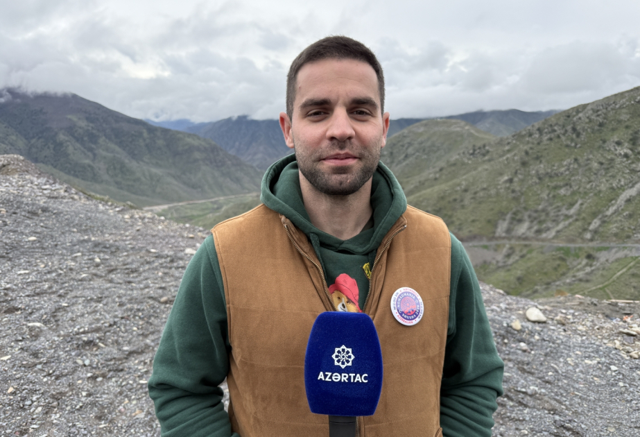 Reisender aus Nordmazedonien beeindruckt von Wiederaufbau