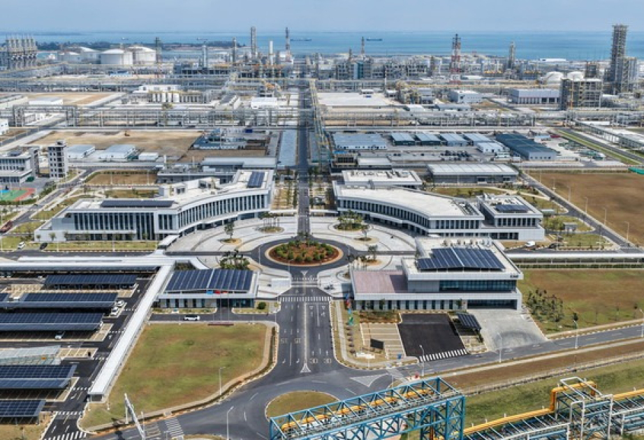 BASF nimmt milliardenschweren Chemiekomplex in China in Betrieb