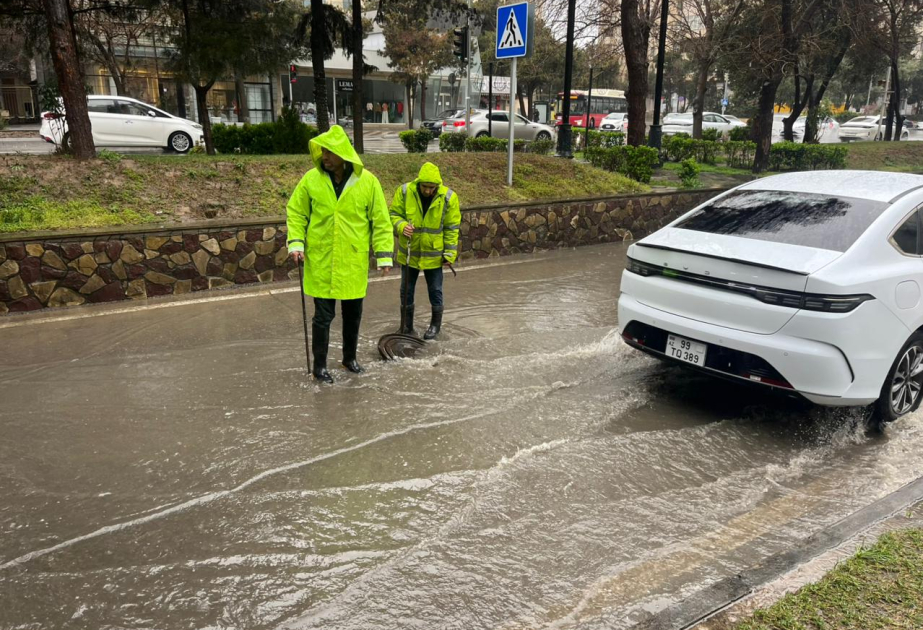 Районные ИВ столицы и коммунальные службы работают в усиленном режиме