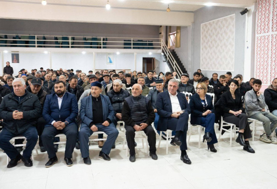 Gürcü nazir soydaşlarımızın problemləri ilə maraqlanıb