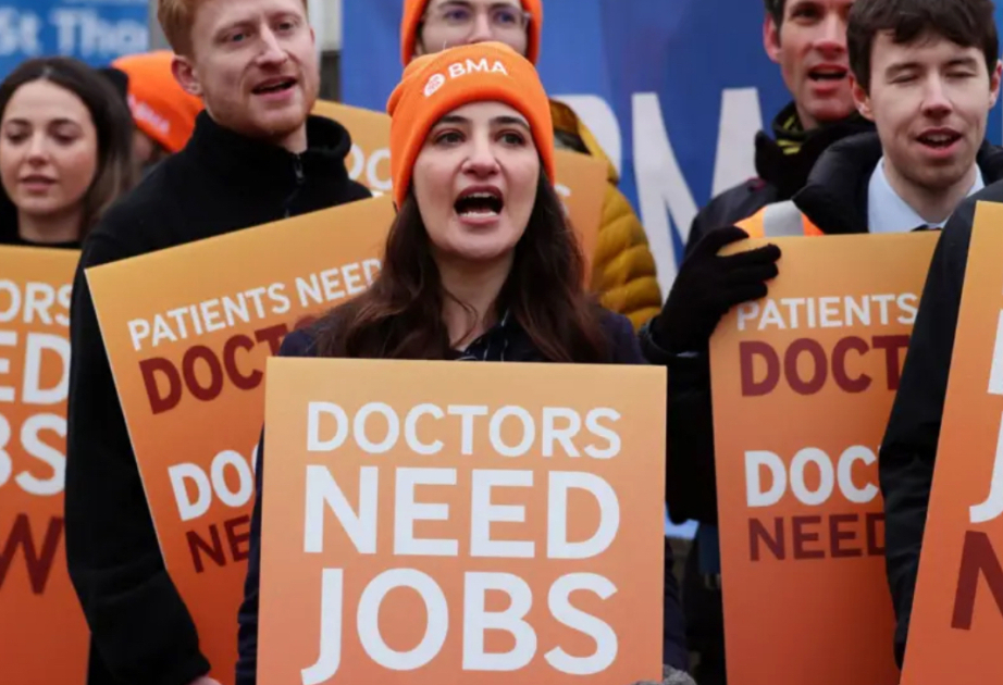 UK’s Starmer gives doctors 48 hours to cancel strike or lose new jobs package
