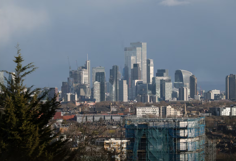 Böyük Britaniya iqtisadiyyatı 2025-ci ilin sonunda cüzi artım göstərib