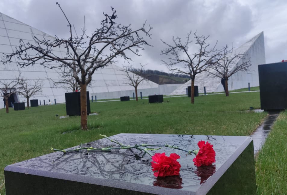 El pueblo azerbaiyano visita el Complejo Memorial del Genocidio de Guba