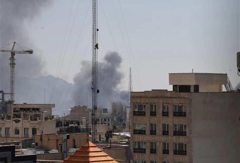 ABŞ Tehrandakı keçmiş səfirlik binasına zərbə endirib
