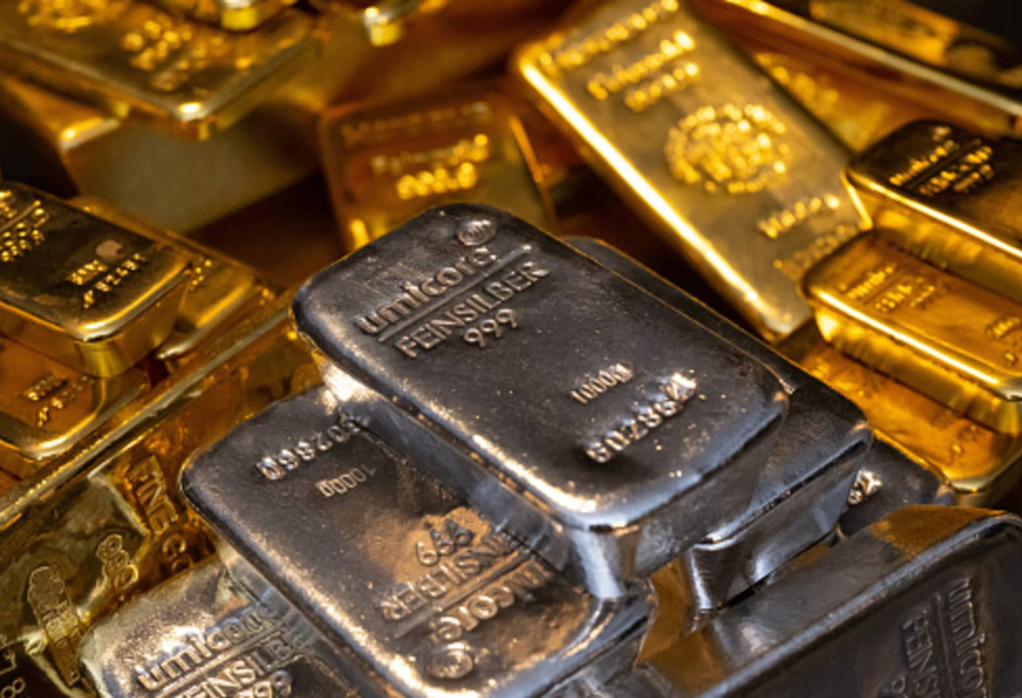 Gold prices rise, while silver declines on global markets VIDEO