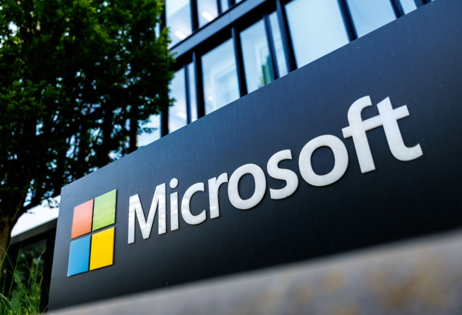 “Microsoft” Sinqapurda süni intellektə 5,5 milyard dollar sərmayə qoyacaq