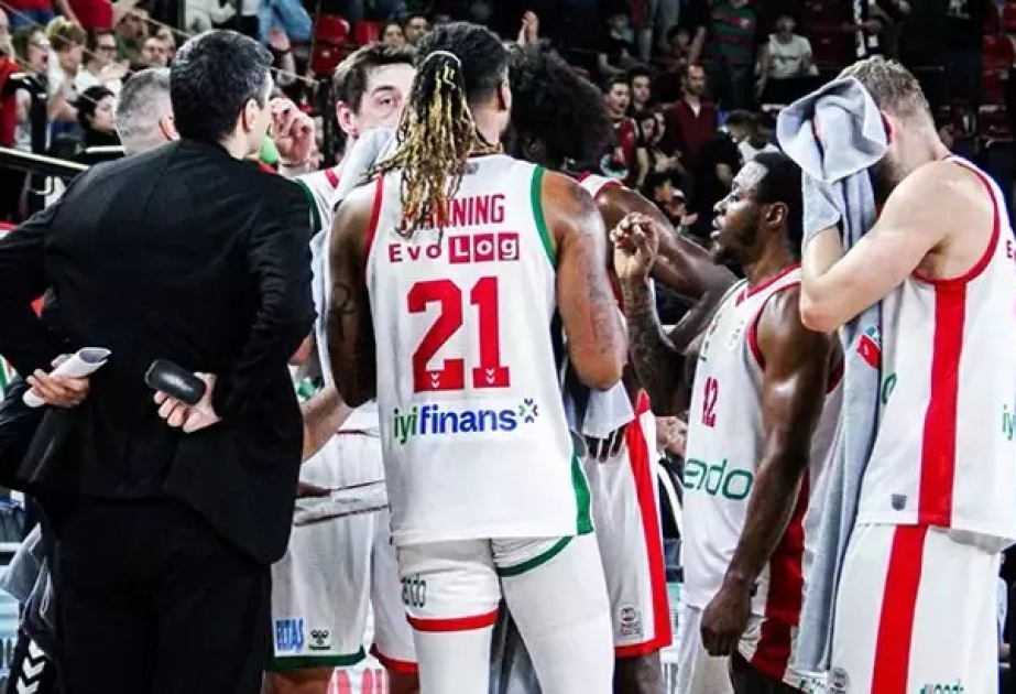 Türkiyə klubunun basketbolçuları məşqə çıxmaqdan imtina ediblər