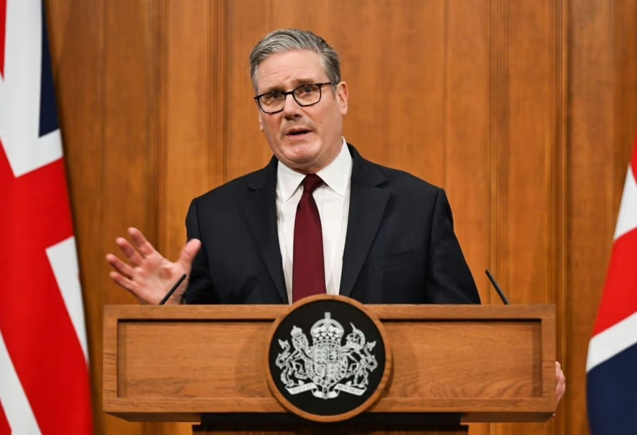 Kir Starmer: Hörmüz boğazının açılması üçün bütün diplomatik imkanlardan istifadə olunur