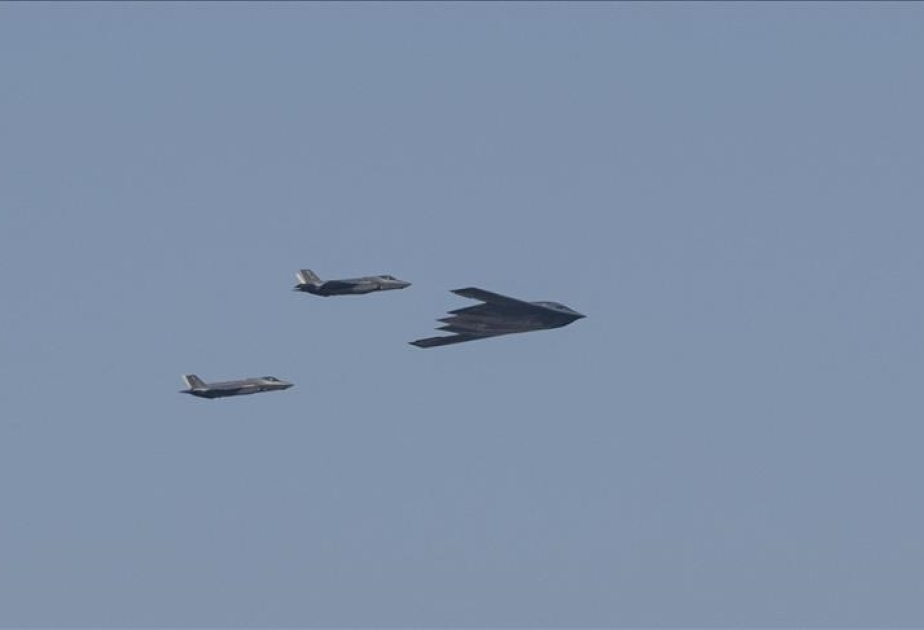 Fransa ABŞ-yə məxsus hərbi təyyarələrin ölkə üzərindən uçuşuna məhdudiyyət tətbiq olunmadığını açıqlayıb