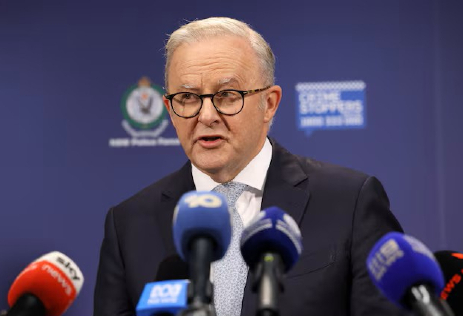 Australian leader urges using public transport, says war's effects will last months