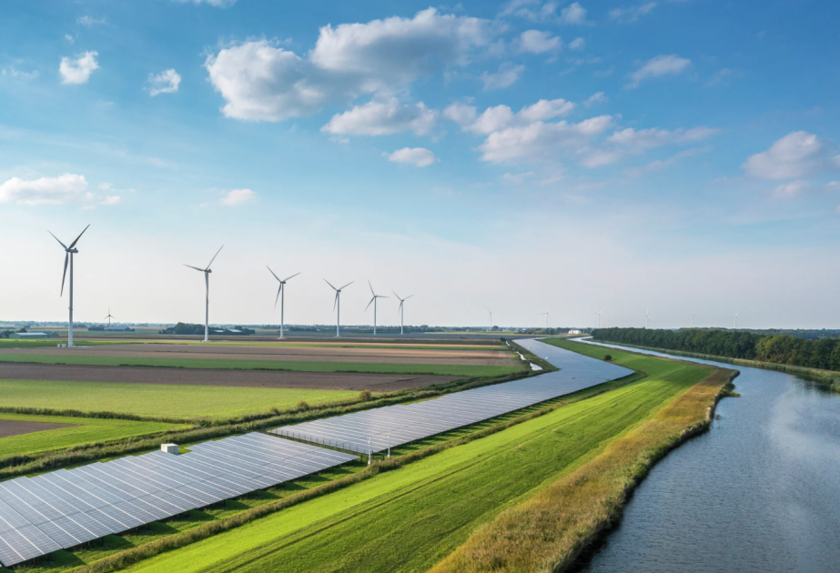 Ötən il dünyada bərpaolunan enerji mənbələrinin ümumi gücü 15 faizdən çox artıb