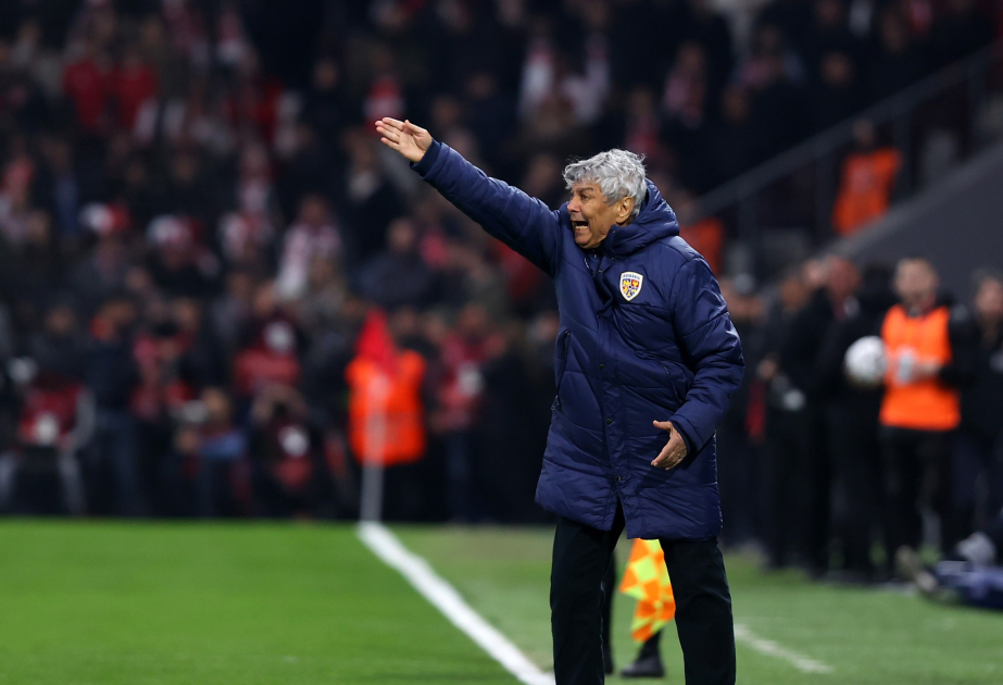 Rumıniya millisinin baş məşqçisi Mirça Luçesku ilə yollar ayrılıb