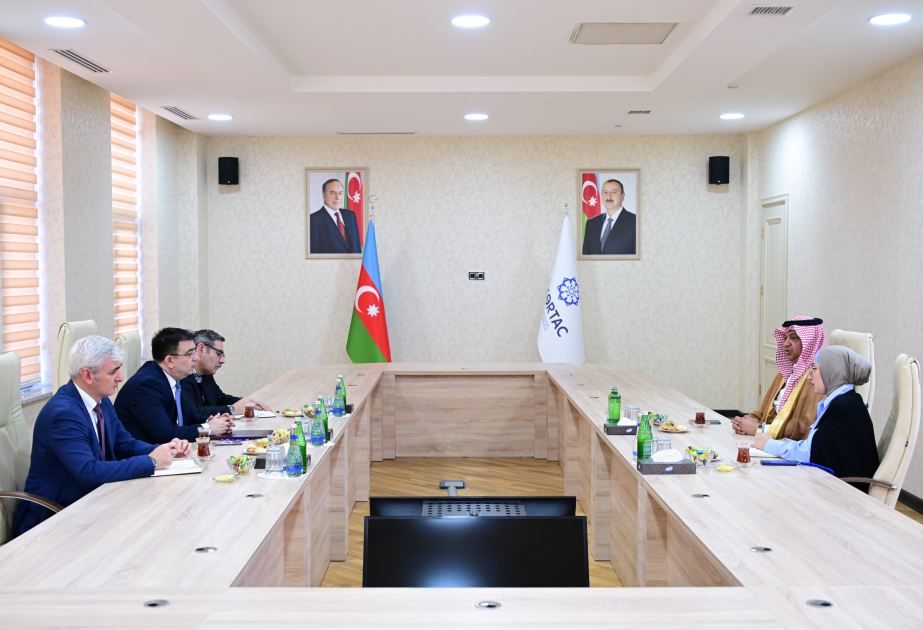Botschafter von Saudi-Arabien zu Besuch in AZERTAC