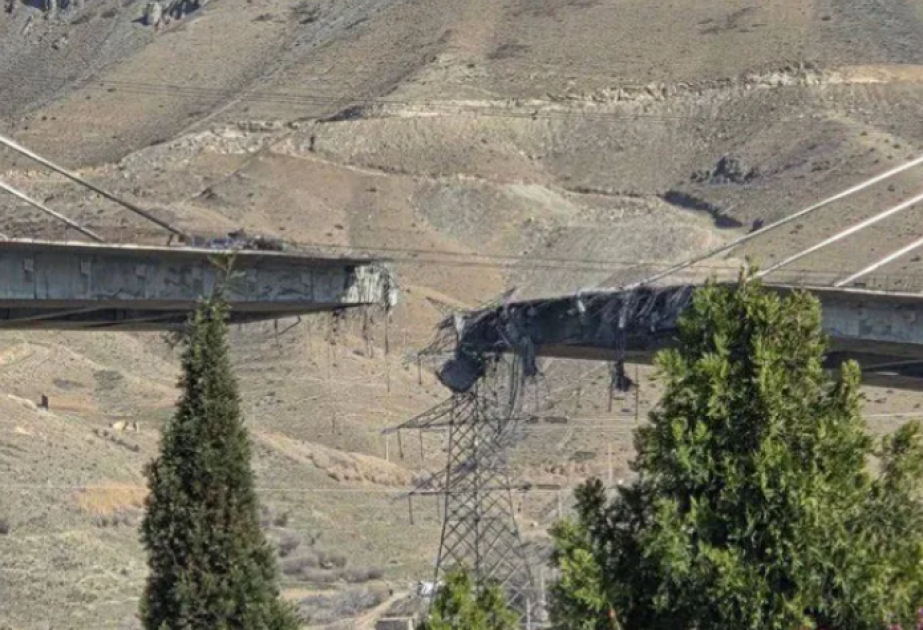 8 killed, 95 wounded in U.S.-Israeli attacks on bridge in N. Iran