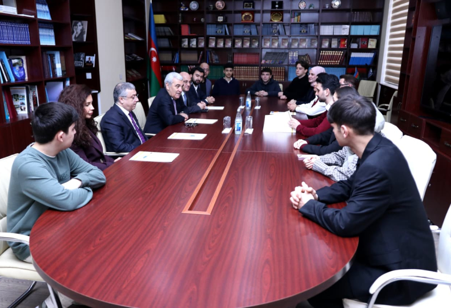 Türk şəhid övladları Diasporla İş üzrə Dövlət Komitəsində olublar