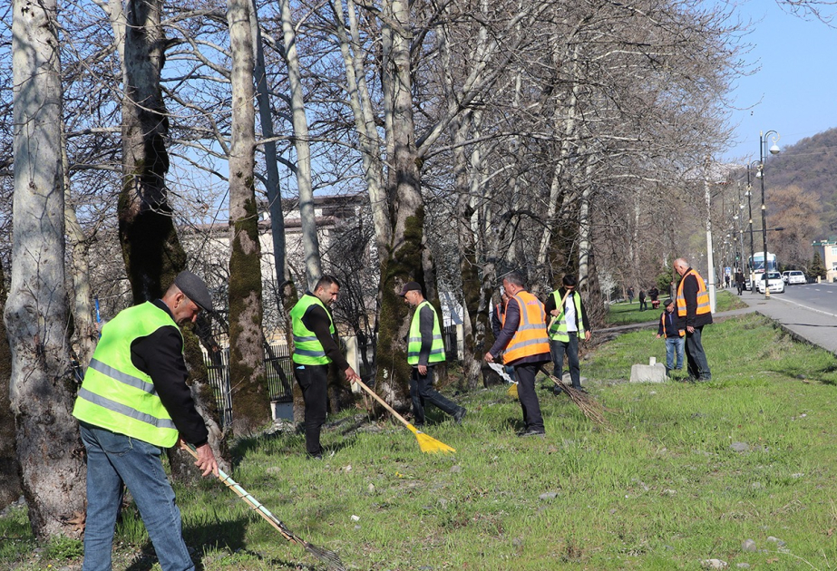 Qəbələdə təşkil edilən iməcilikdə könüllülər də iştirak edib