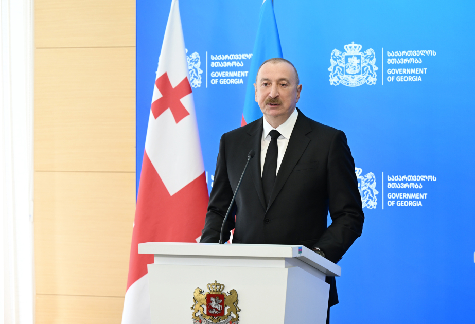 Le président Ilham Aliyev : Je suis convaincu que ma visite donnera un nouvel élan aux relations entre nos deux pays frères