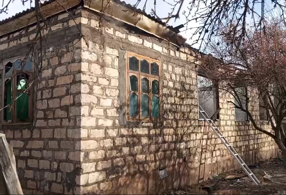 Beyləqanda ev yanıb VİDEO