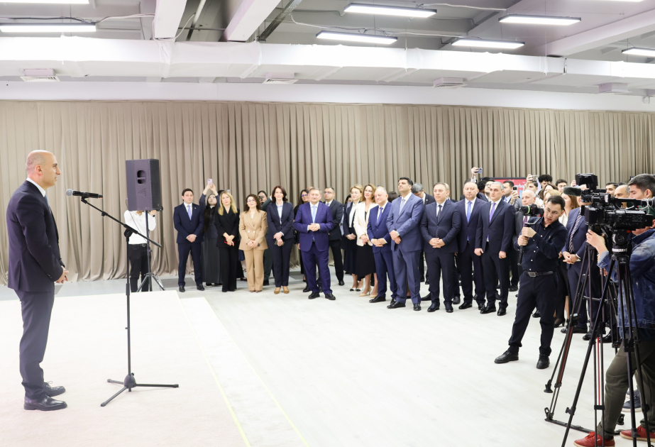 Almaty acoge la exposición “Estudiar en Azerbaiyán”