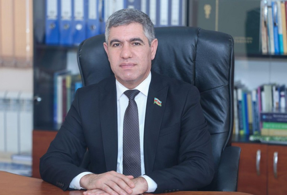 الخبير الاقتصادي: التعاون الأذربيجاني الجورجي يشكل "جسراً للطاقة الخضراء" نحو أوروبا
