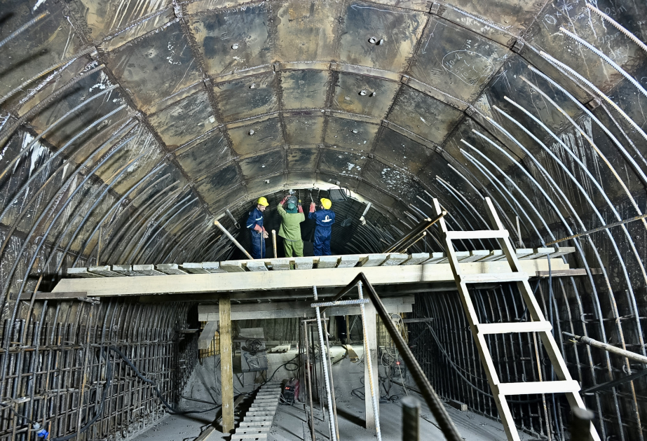 Metronun “Cəfər Cabbarlı–Nizami” stansiyalarını birləşdirən 200 metrlik tunelin inşasının I mərhələsi başa çatıb VİDEO