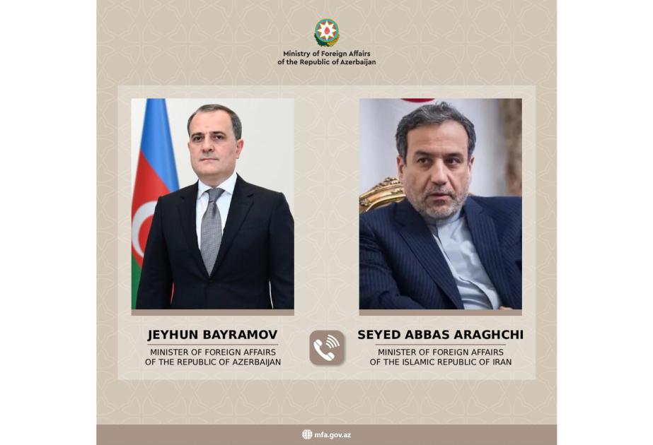 Azerbaijani, Iranian FMs hold phone talk