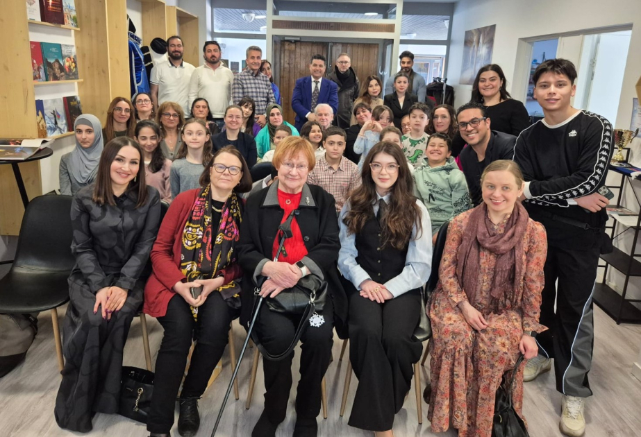 Former President of Finland visits Azerbaijan House in Helsinki