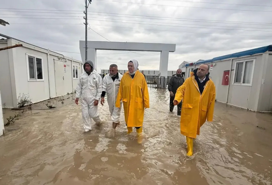 Türkiyənin bir neçə əyalətində daşqın və sel axınlarının nəticələri aradan qaldırılır