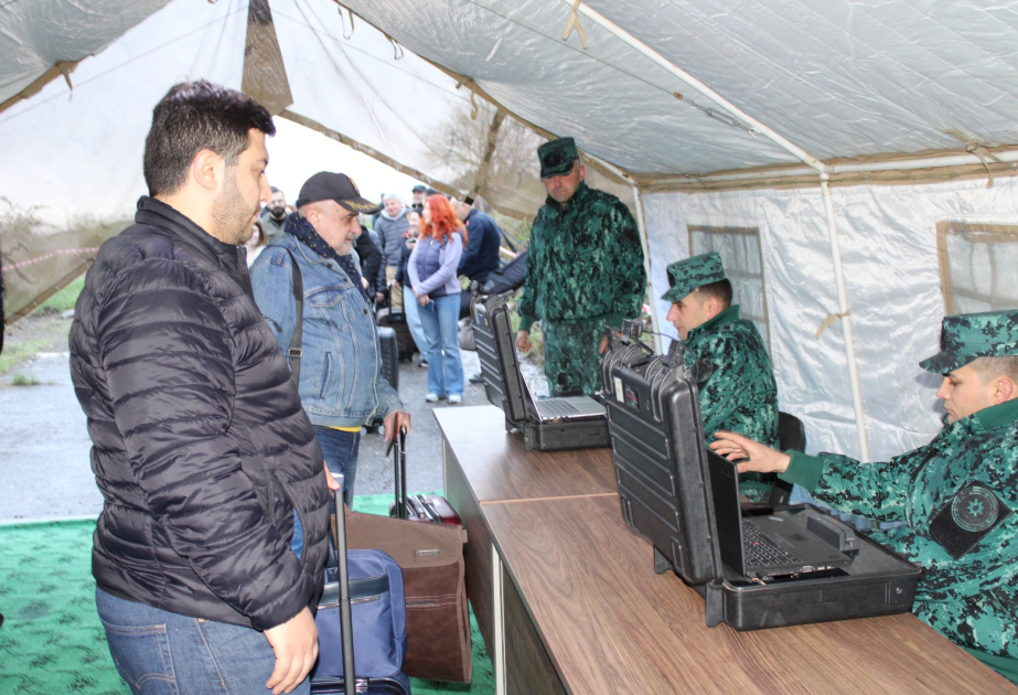Representatives of Armenia’s civil society arrive in Azerbaijan as part of “Peace Bridge” initiative VIDEO