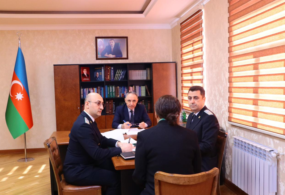 Baş prokuror paytaxtın Nizami rayonunda vətəndaşların müraciətlərini dinləyib