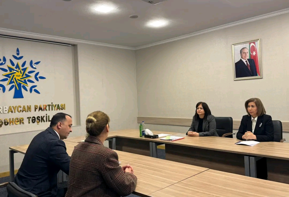 Komitə sədri Gəncədə vətəndaşların müraciətlərini dinləyib