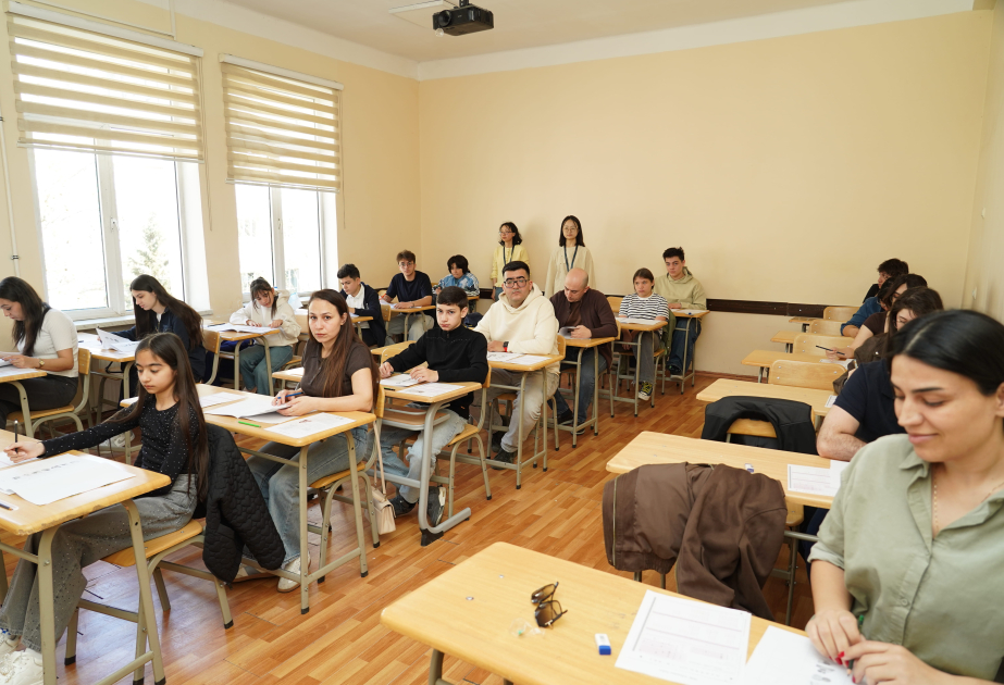 阿塞拜疆语言大学成功举办本年度首场HSK汉语水平考试