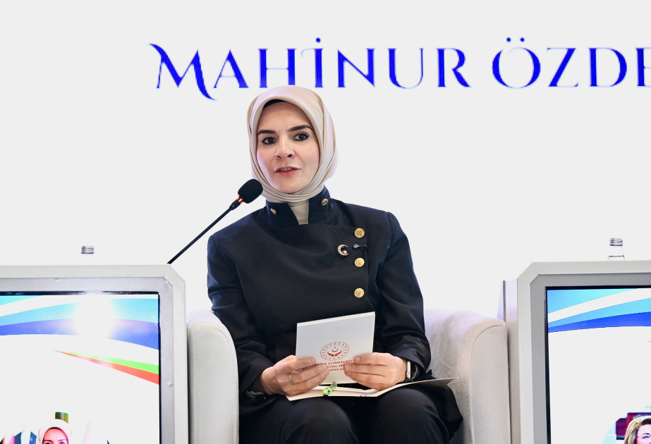 Махинур Оздемир Гёкташ: Цифровизация позволяет женщинам участвовать в инновационных сферах ВИДЕО