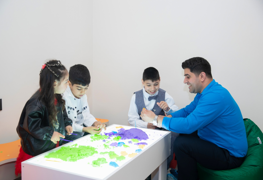 Əlilliyi olan uşaqlar üçün yeni günərzi qayğı mərkəzi istifadəyə verilib