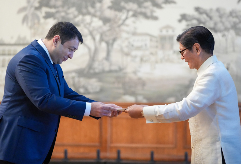 El Embajador de Azerbaiyán presenta sus cartas credenciales al Presidente de Filipinas