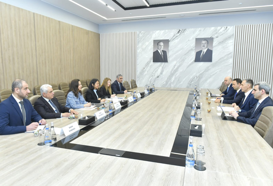 Se revisan los proyectos de transporte de Azerbaiyán ejecutados con el Banco Asiático de Desarrollo