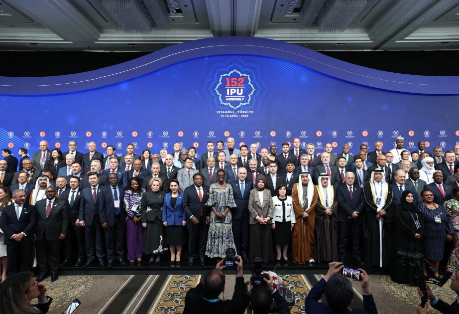 La cérémonie d'ouverture de la 152e Assemblée de l'Union interparlementaire tenue à Istanbul