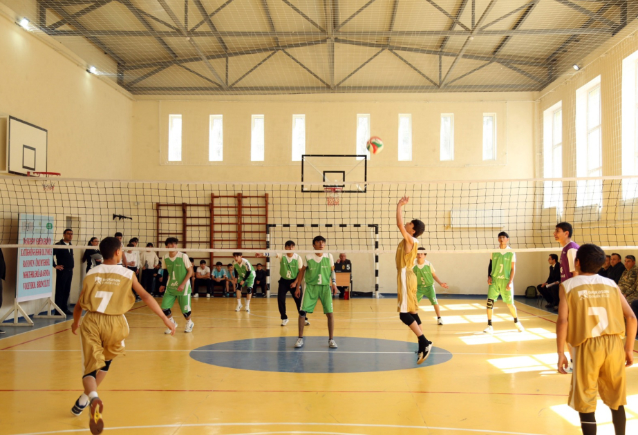 Daşkəsən məktəbliləri şəhidlərin xatirəsini voleybol yarışı ilə yad ediblər