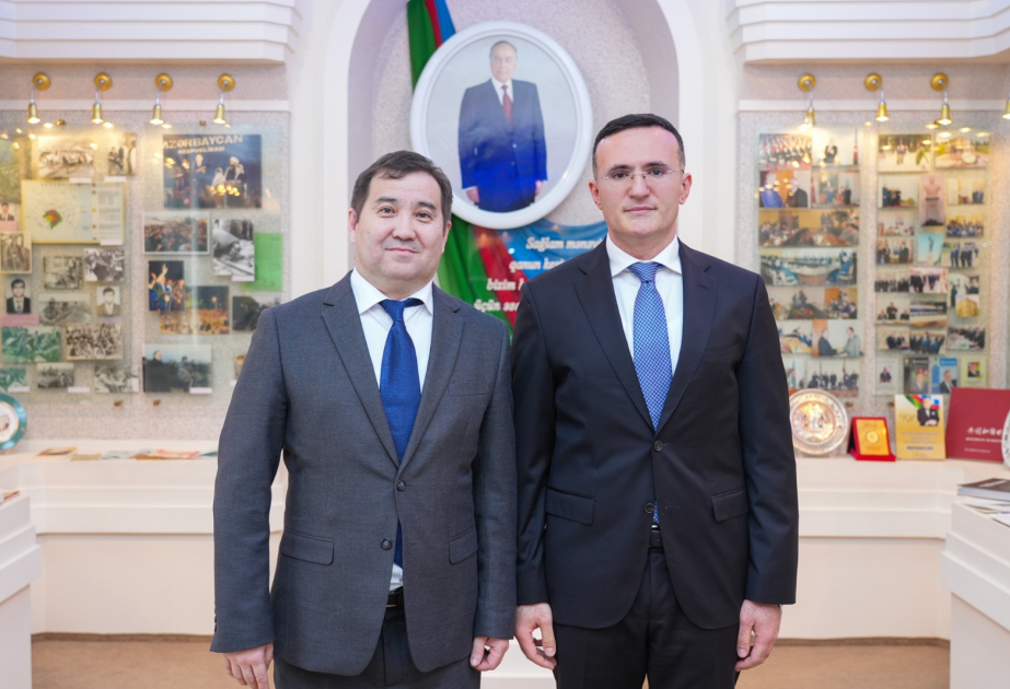 Qazaxıstanın nümayəndə heyəti Azərbaycanın ədliyyə sistemi ilə tanış olur