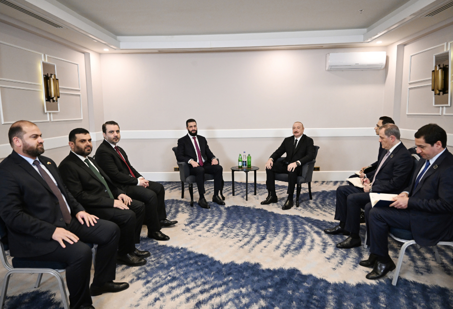 President Ilham Aliyev met with Transitional President of Syria in Antalya VIDEO