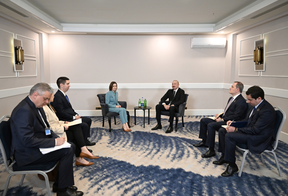 El Presidente de Azerbaiyán se reúne con la Presidenta de Moldavia en Antalya