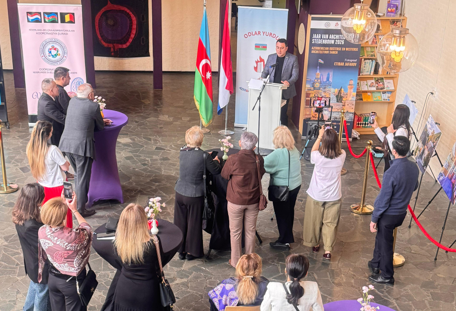 “East and West Together” photo exhibition opens in The Hague