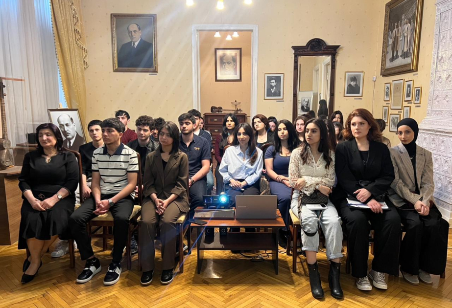 Nərimanovun xatirə muzeyində Beynəlxalq Abidələr və Tarixi Yerlər Günü qeyd olunub