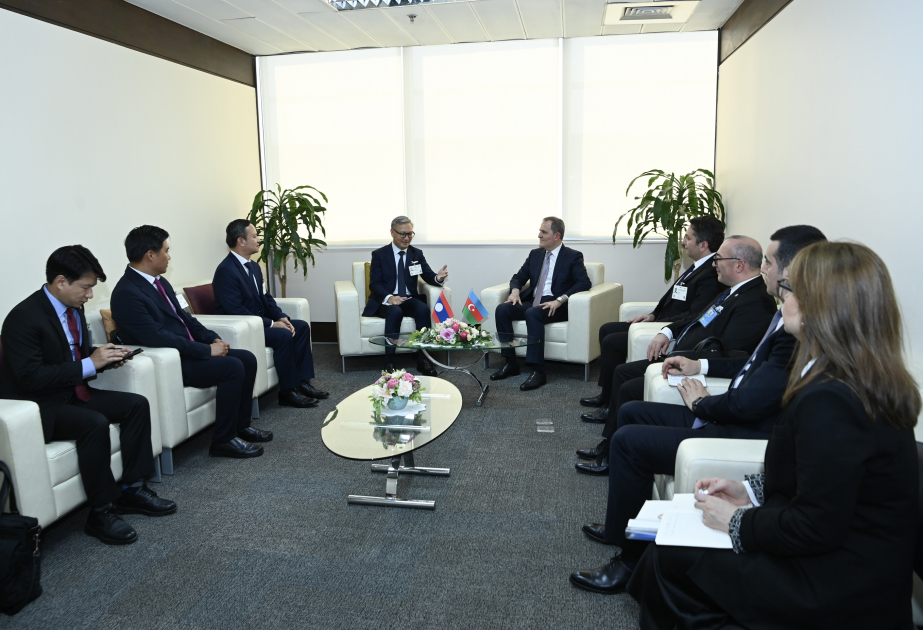 El fortalecimiento de la cooperación entre Azerbaiyán y Laos está en la agenda