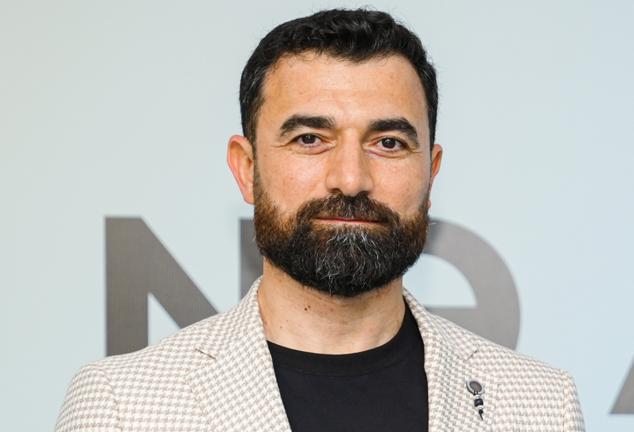 Писатель Ровшан Абдуллаоглу: Национальная идентичность сохраняет важную роль в поэзии