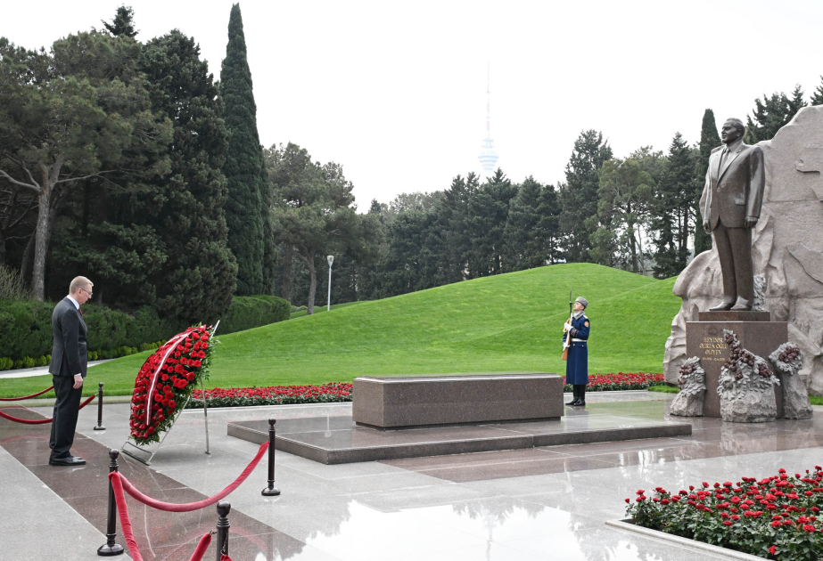 Latvian President Edgars Rinkēvičs pays tribute to National Leader Heydar Aliyev in Alley of Honors