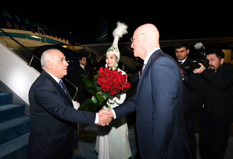 Prime Minister Ali Asadov embarks on working visit to Kazakhstan