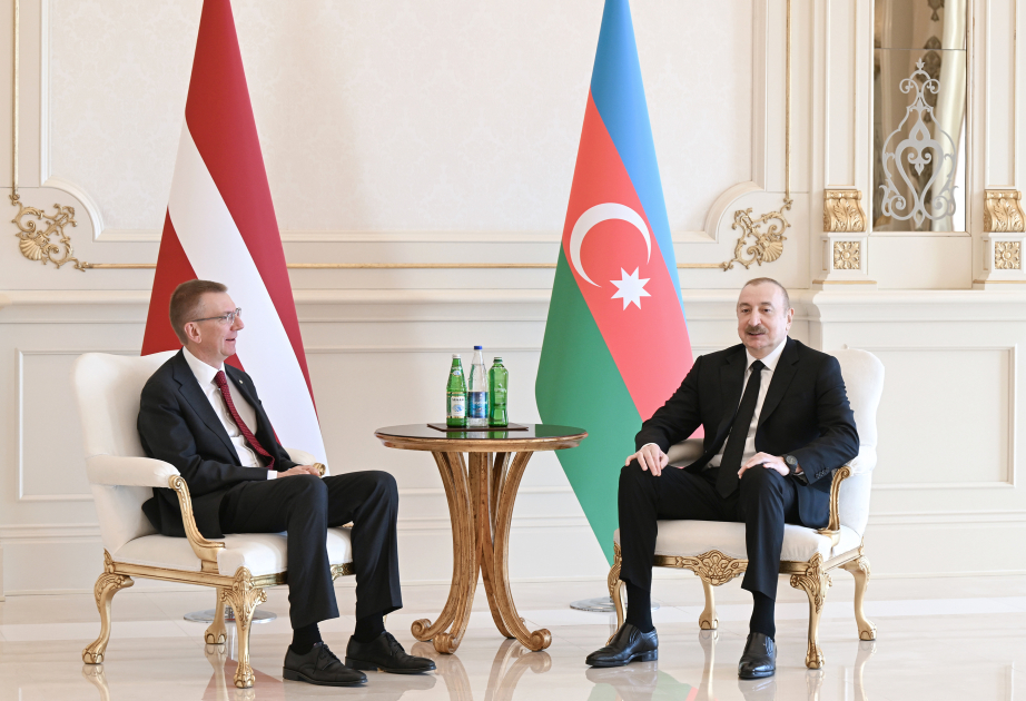 Präsident Ilham Aliyev und Präsident Edgars Rinkēvičs treffen sich unter vier Augen VIDEO