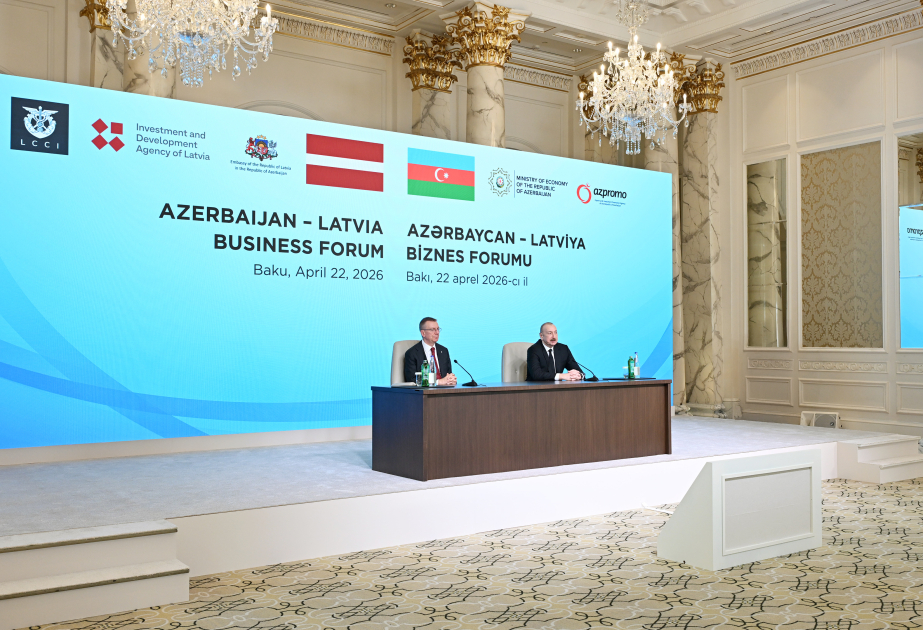 Präsident Ilham Aliyev und Präsident Edgars Rinkēvičs nehmen an Wirtschaftsforum teil AKTUALISIERT VIDEO