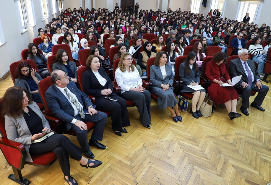 跨越丝路，共享中文——阿塞拜疆语言大学隆重举办国际中文日活动